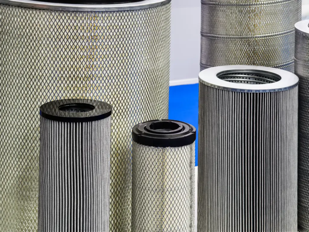 Elementos filtrantes industriais cilíndricos